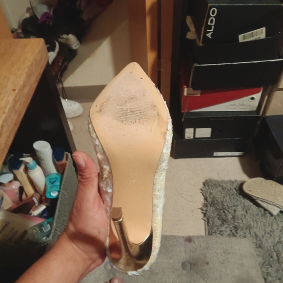 Heels - Picture 3 of 3